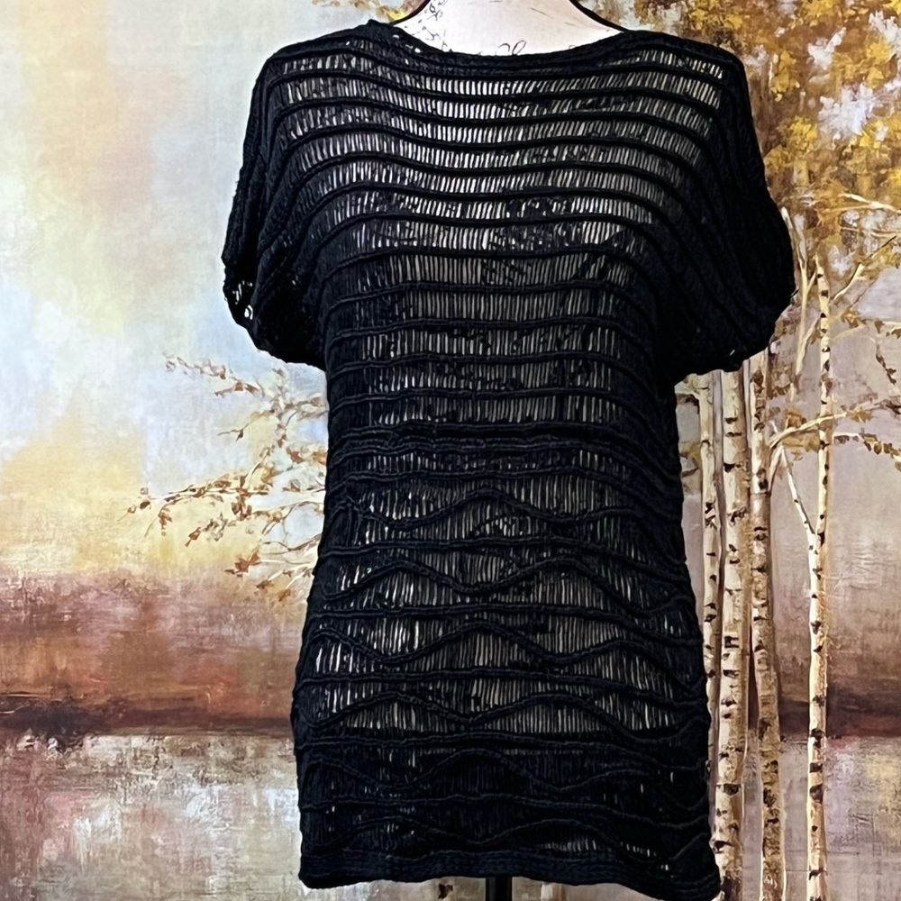 EUC CHICOS BeautiFully Detailed Black Loose Crocheted Tunic